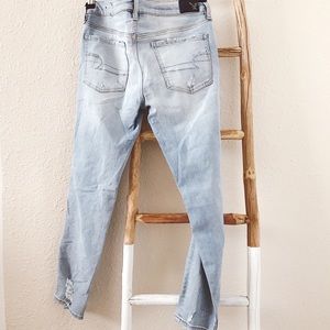 American Eagle Outfitters Jeans - NWT American Eagle Low Rise Distressed Jegging American Eagle Outfitters Jeans - NWT American Eagle Low Rise Distressed Jegging